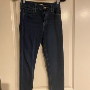 Levi High Waisted Jeans - size 26L